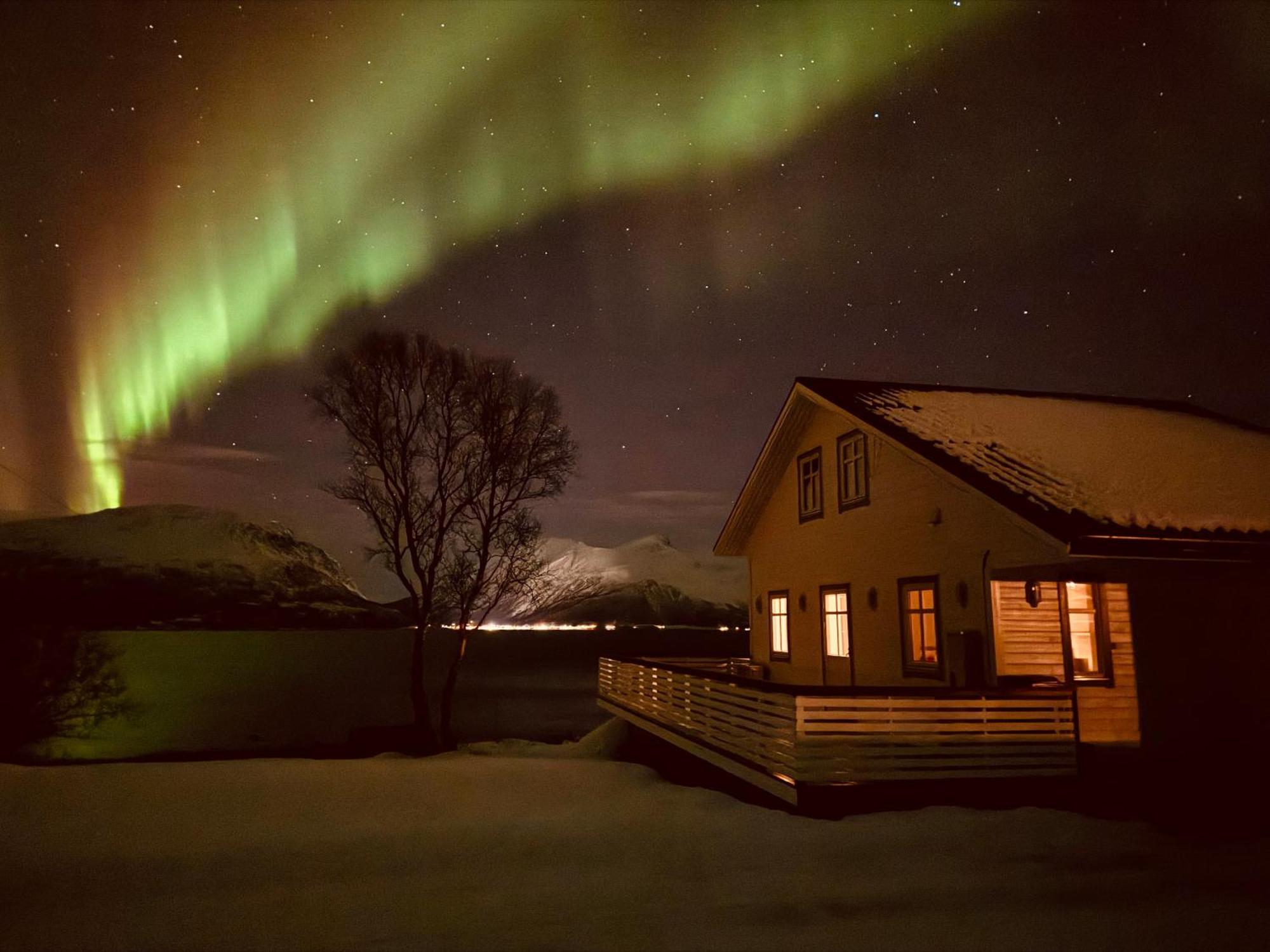 Heggelund Villa Svensby Buitenkant foto