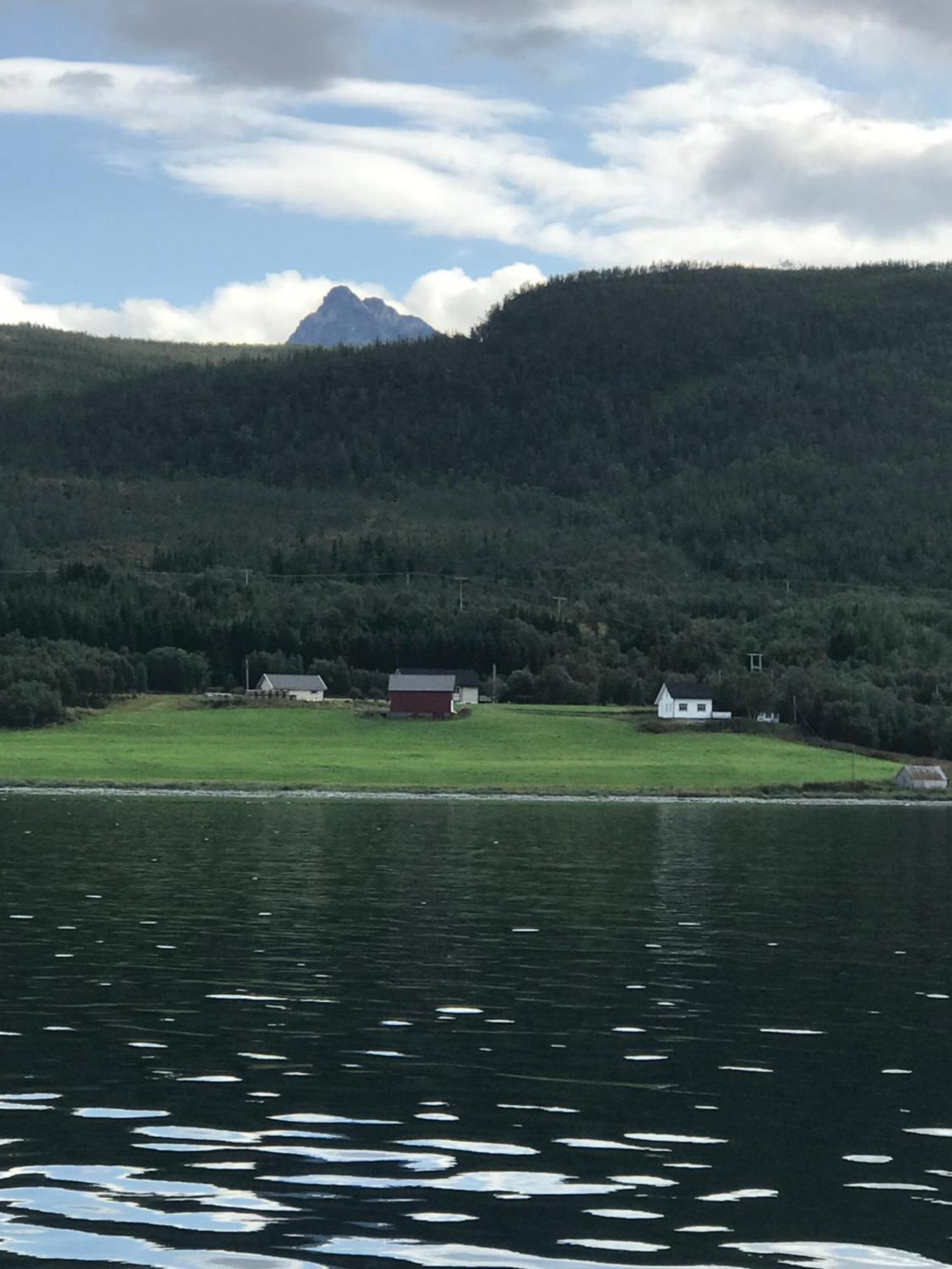 Heggelund Villa Svensby Buitenkant foto
